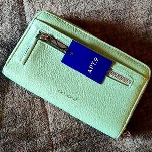Apt 9 Wallet